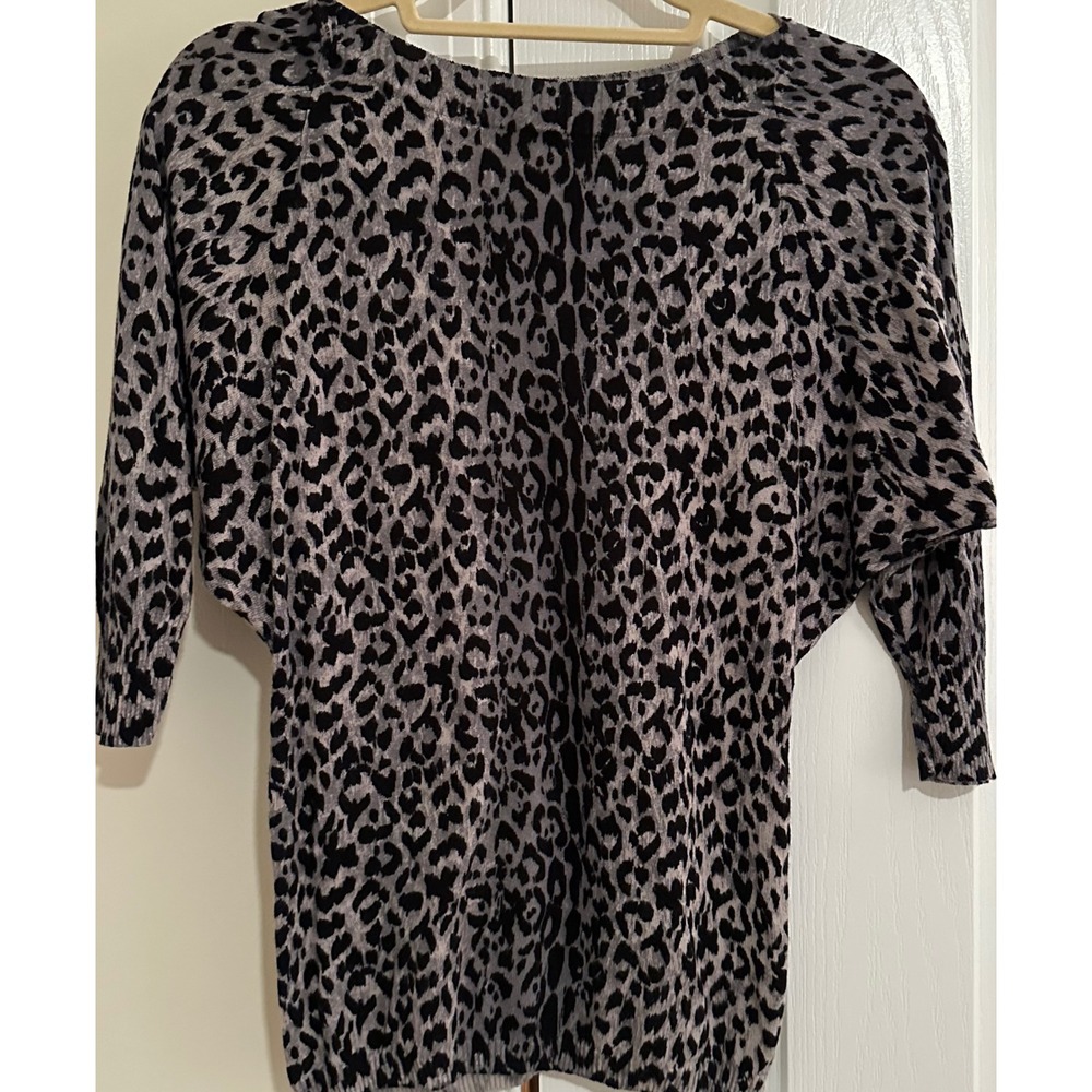 The Limited‎ XS Leopard Print 3/4 Sleeve Knit Top Animal Print Blouse